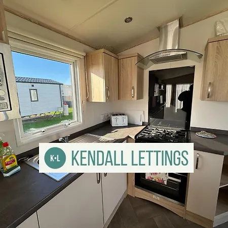 Abi Villa Selsey Exterior photo